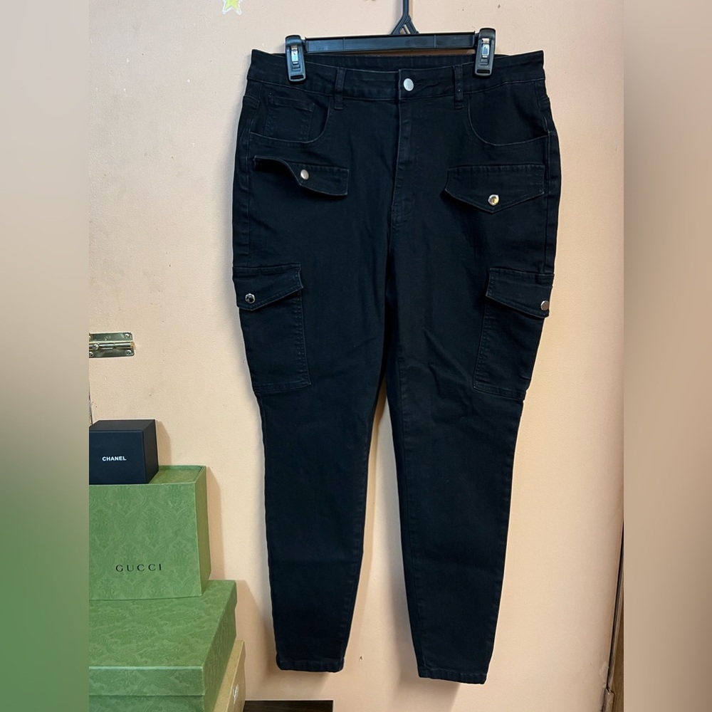 Shien curve skinny black pants
